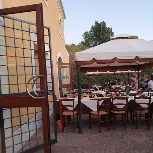all ombra del castello